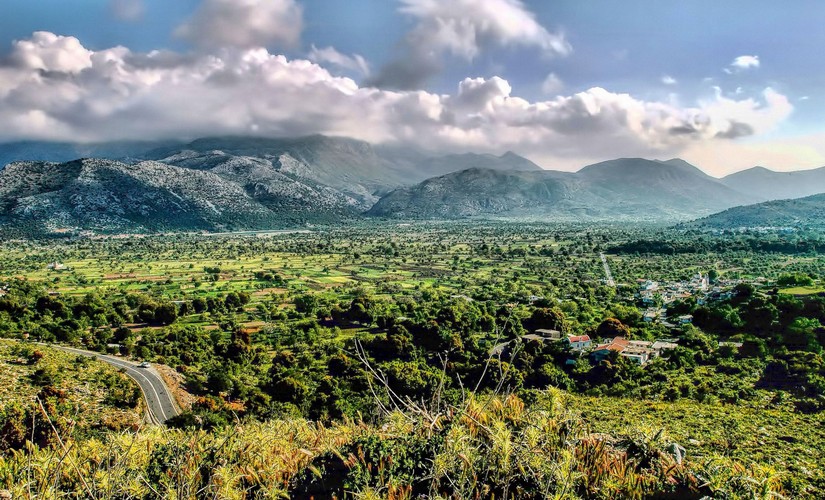 Lasithi - Zeus Cave Minibus, Crete